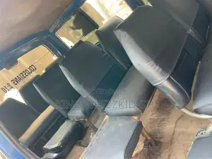 Toyota HiAce 2009 Blue