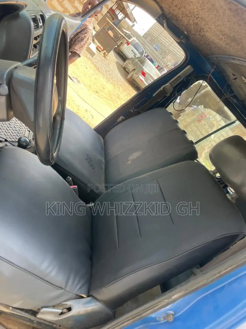 Toyota HiAce 2009 Blue