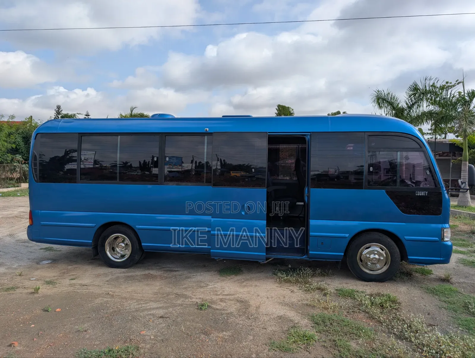 Hyundai County 2016 Blue