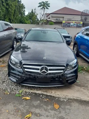 Mercedes-Benz E300 4Matic AWD Sedan (2.0L 4cyl 9A) 2017 Black