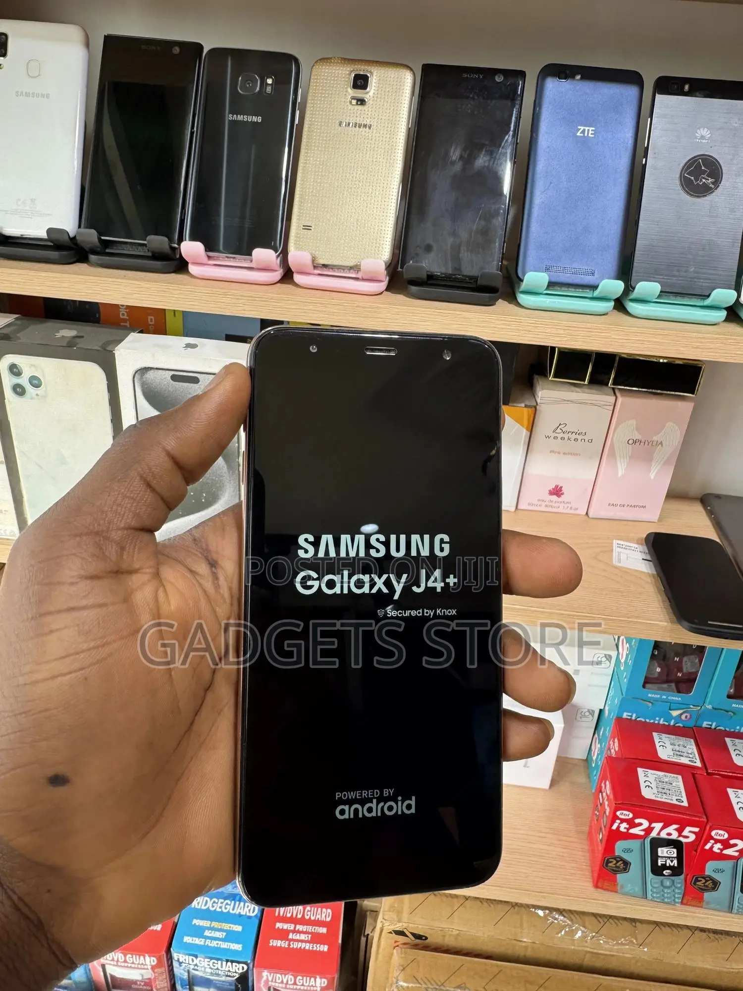 Samsung Galaxy J4 Plus 32 GB Gold