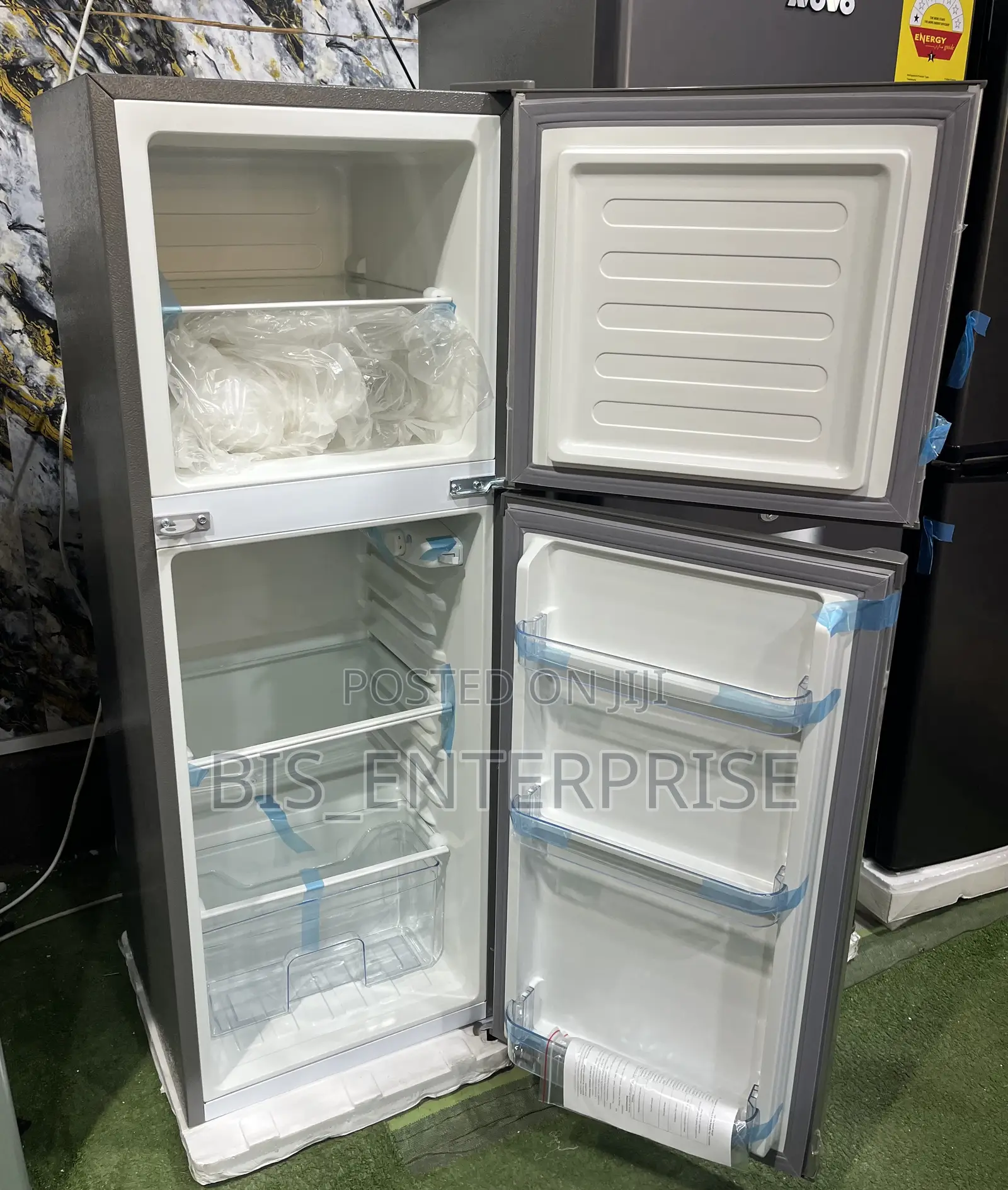Akira Refrigerator Double Door 138 Liters