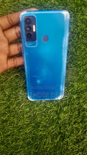 Tecno Camon 18i 128 GB Blue