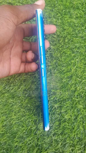 Tecno Camon 18i 128 GB Blue