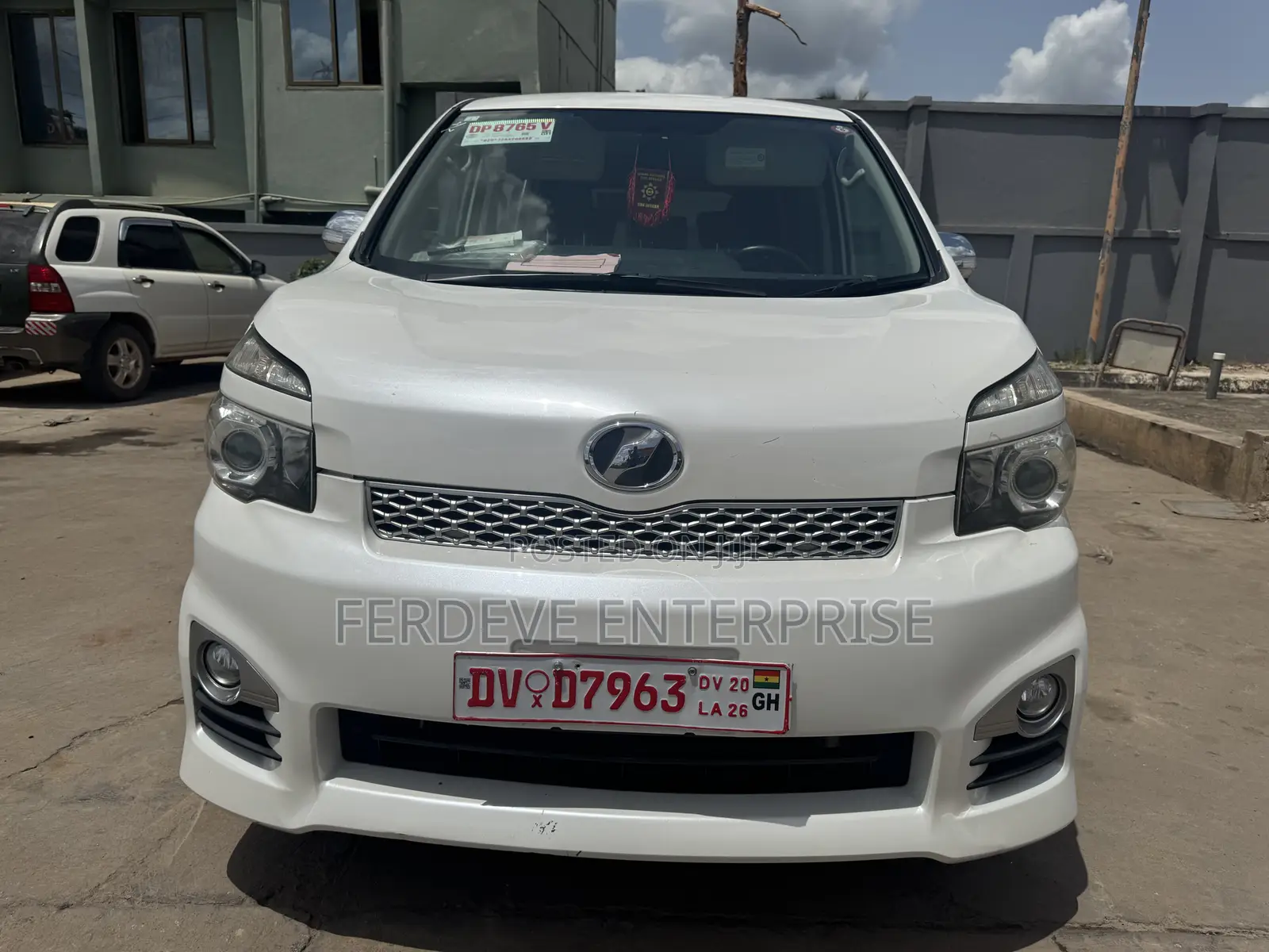 Toyota Voxy 2012 White