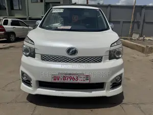Toyota Voxy 2012 White