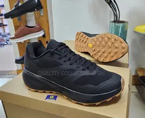 Reebok Gore Tex Black