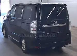 Toyota Voxy 2013 Black