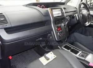 Toyota Voxy 2013 Black