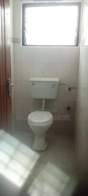 2bdrm Apartment in Lashibi, Baatsona Total for rent