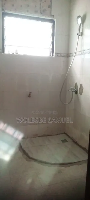 2bdrm Apartment in Lashibi, Baatsona Total for rent