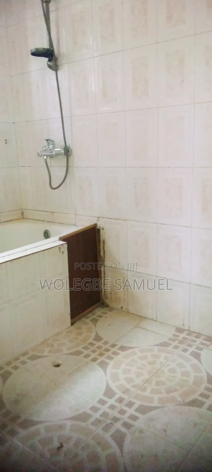 2bdrm Apartment in Lashibi, Baatsona Total for rent