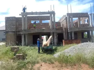 8bdrm Apartment in Residential House, Sunyani West for sale