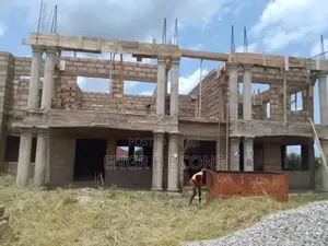 8bdrm Apartment in Residential House, Sunyani West for sale