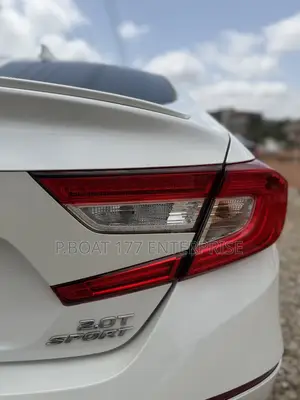 Honda Accord 2018 White