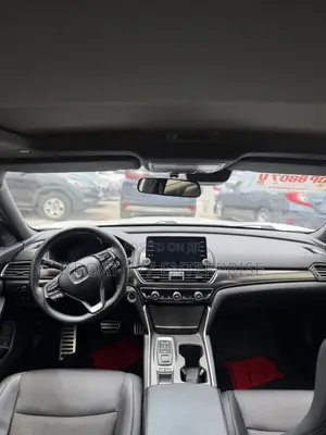 Honda Accord 2018 White