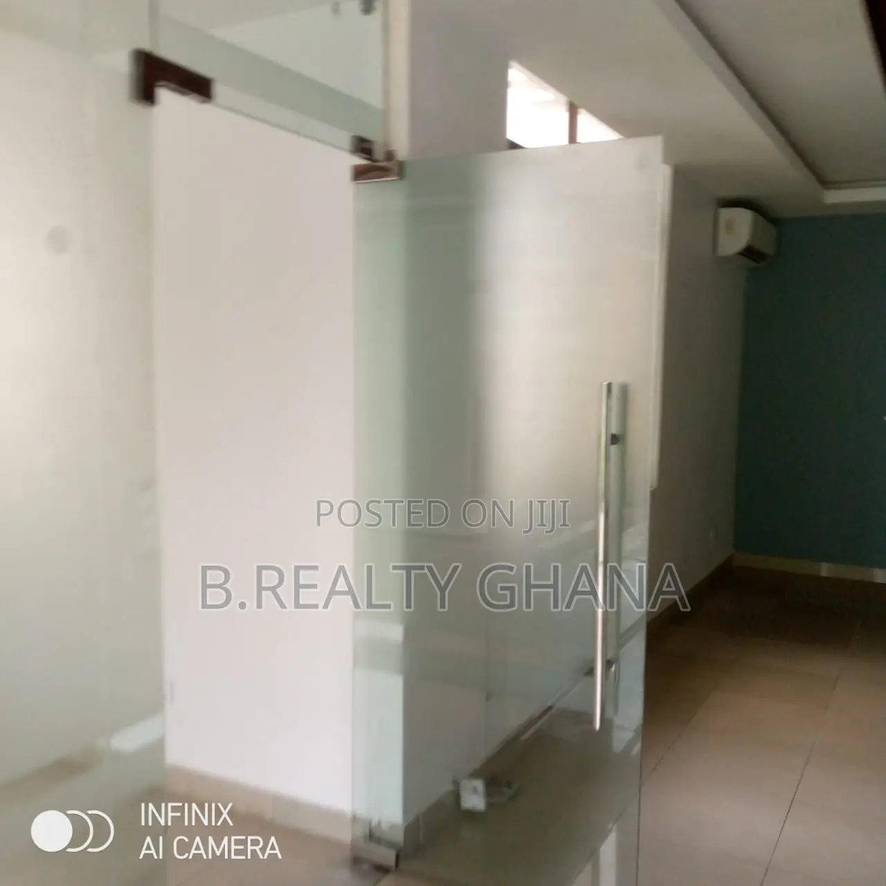 5bdrm House in Airport Residential Area for rent