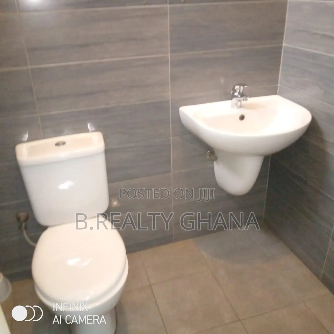 5bdrm House in Airport Residential Area for rent