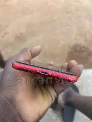Apple iPhone XR 64 GB Red