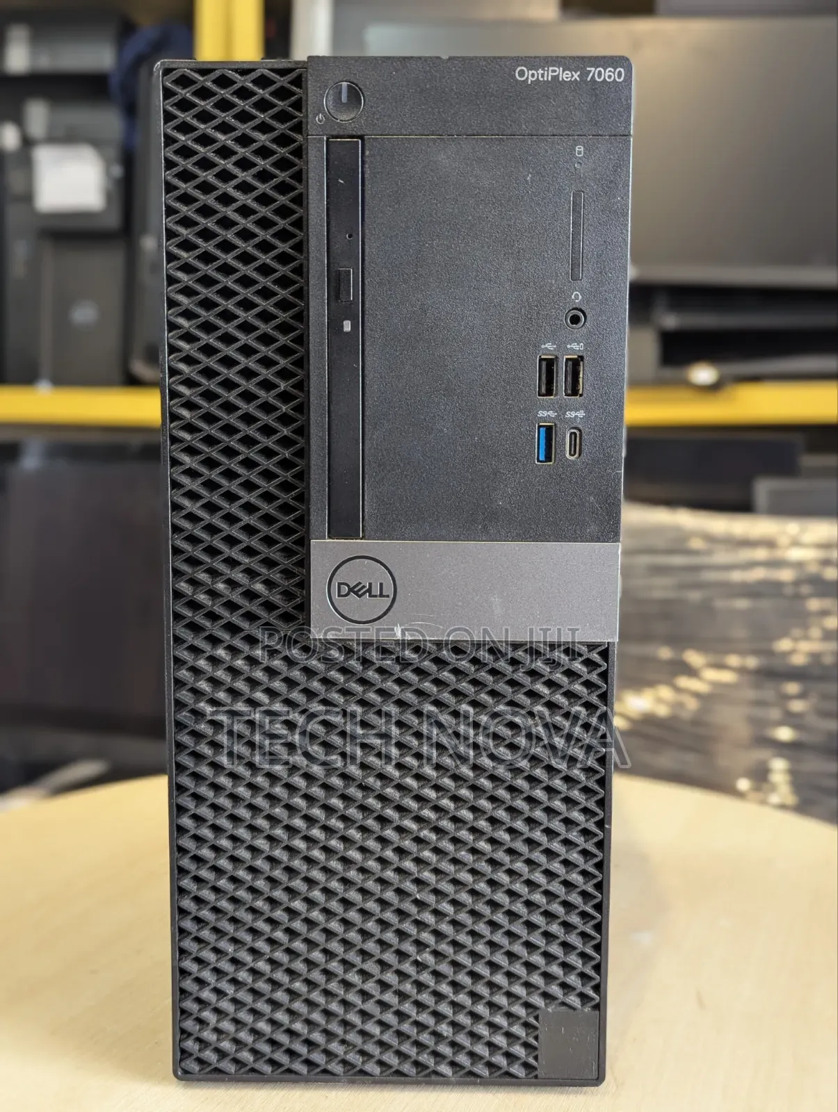 Desktop Computer Dell OptiPlex 7060 16GB Intel Core i5 SSD 256GB