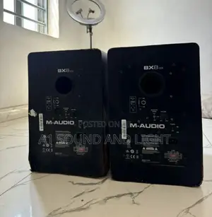 M-Audio Bx8 D3 150-Watts Bi-Amplifier Studio Monitors