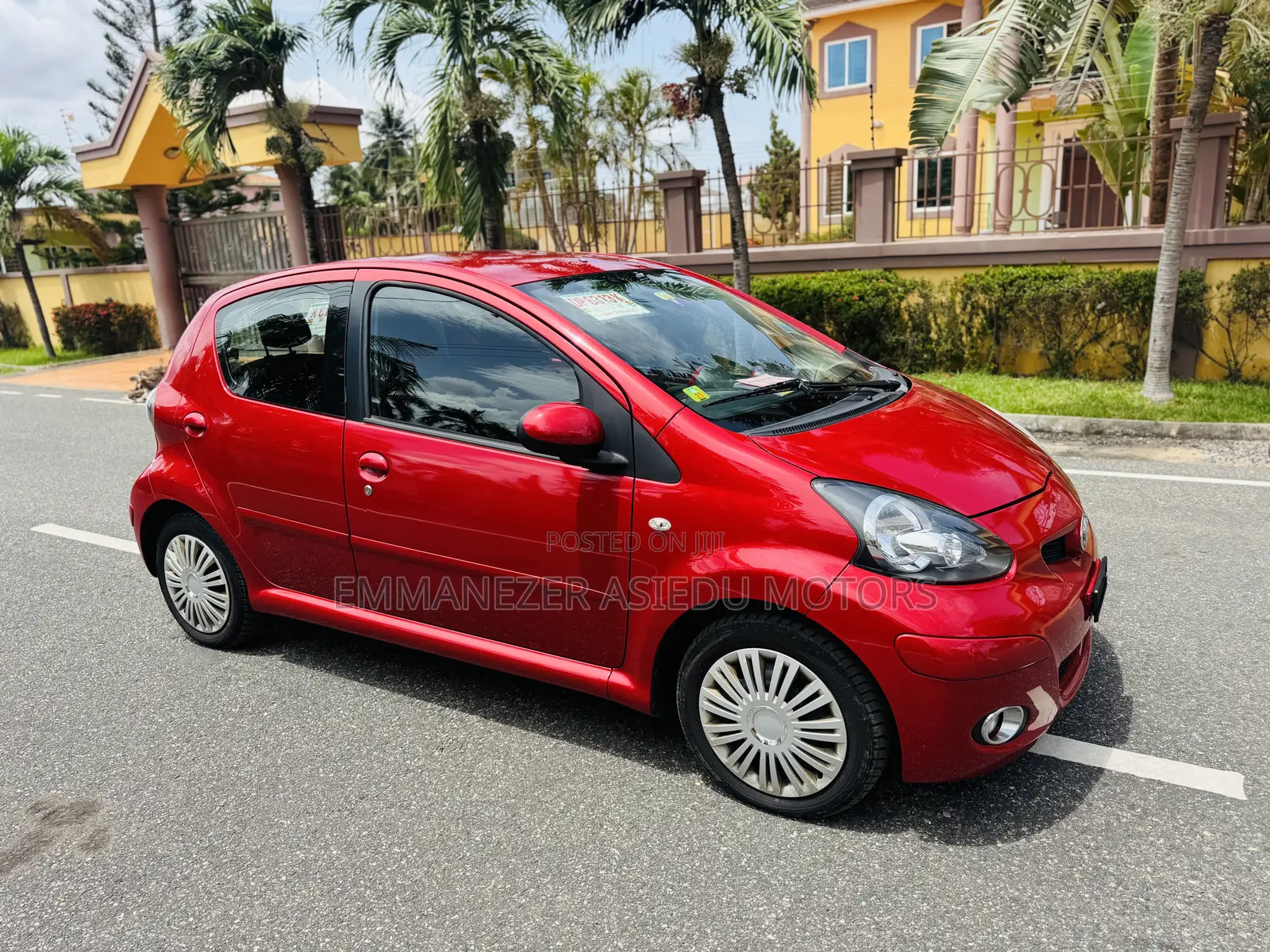 Toyota Vitz 1.3 FWD 5dr 2010 Red