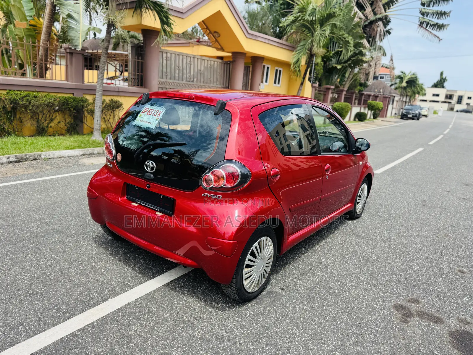 Toyota Vitz 1.3 FWD 5dr 2010 Red