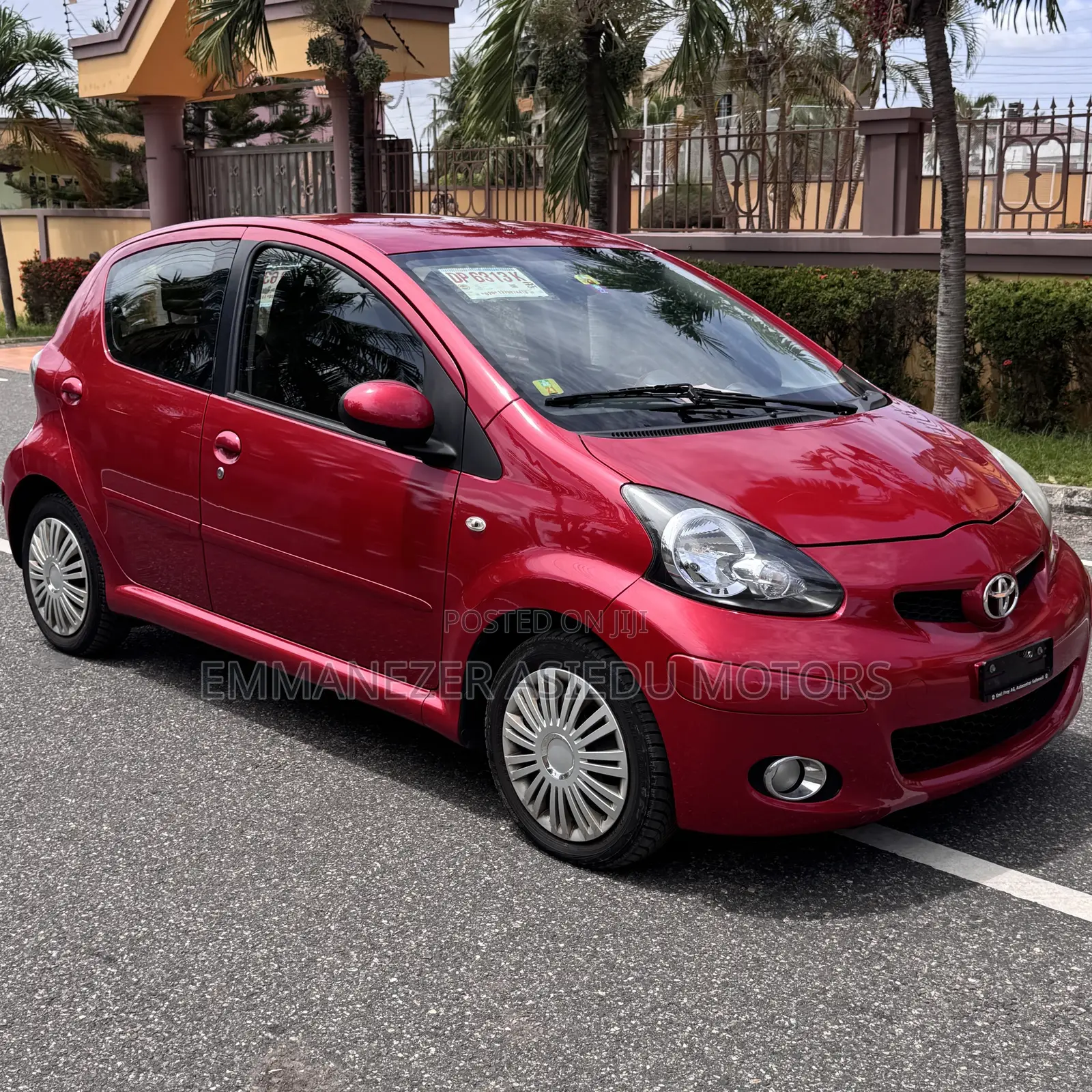 Toyota Yaris Base Hatchback 3dr 2010 Burgundy