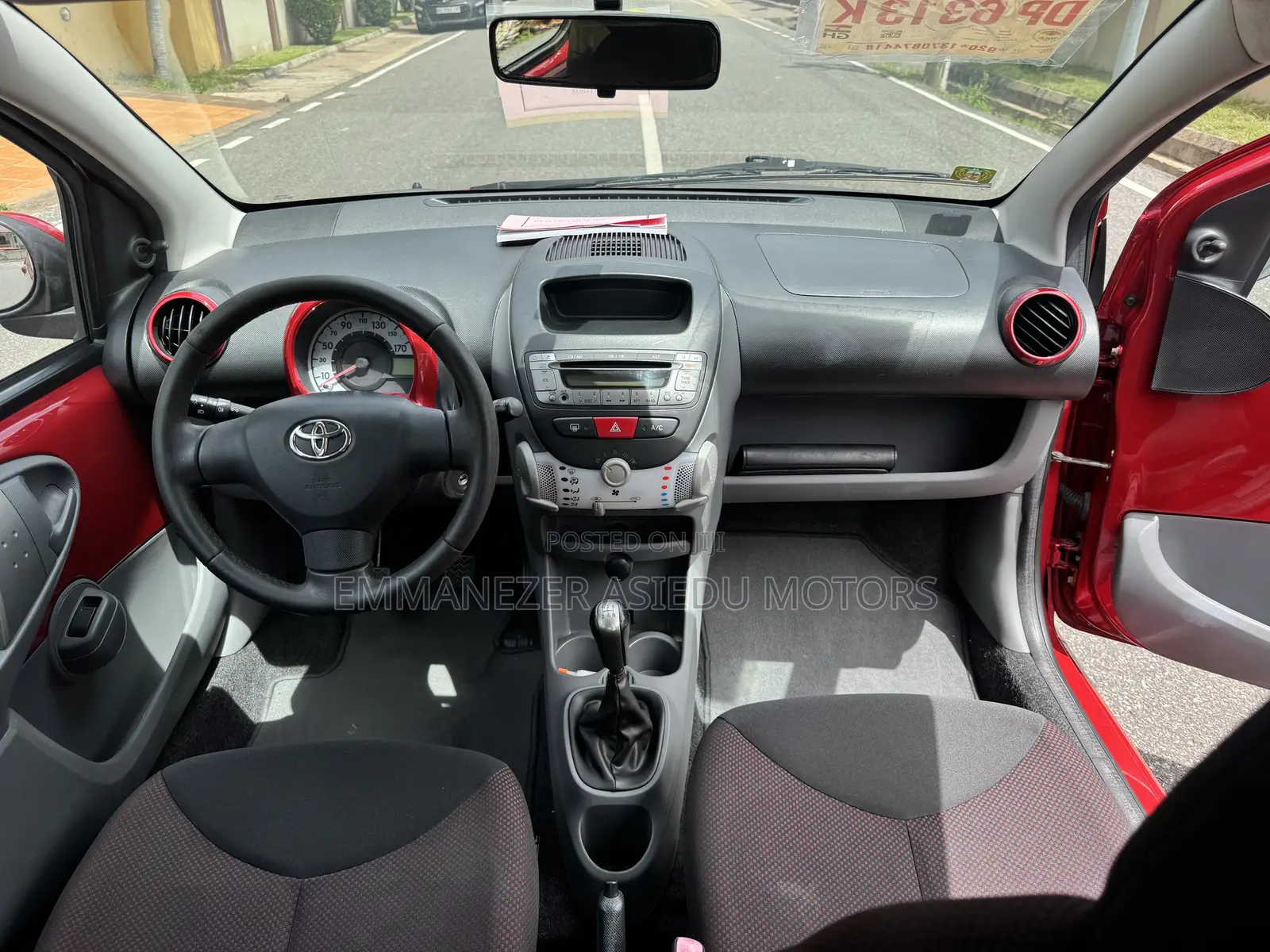 Toyota Vitz 1.3 FWD 5dr 2010 Red