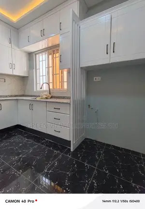 2bdrm Apartment in West Hills Mall Area for rent