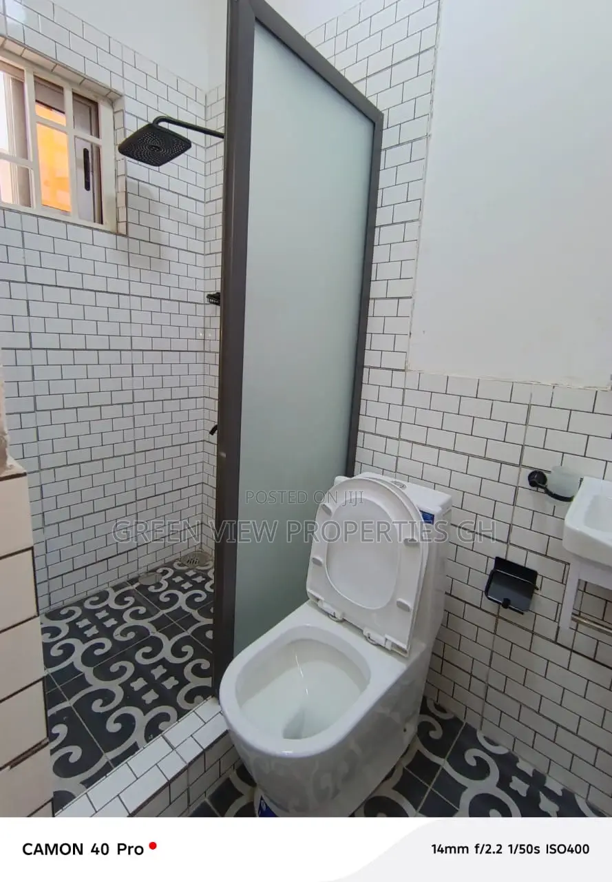 2bdrm Apartment in West Hills Mall Area for rent