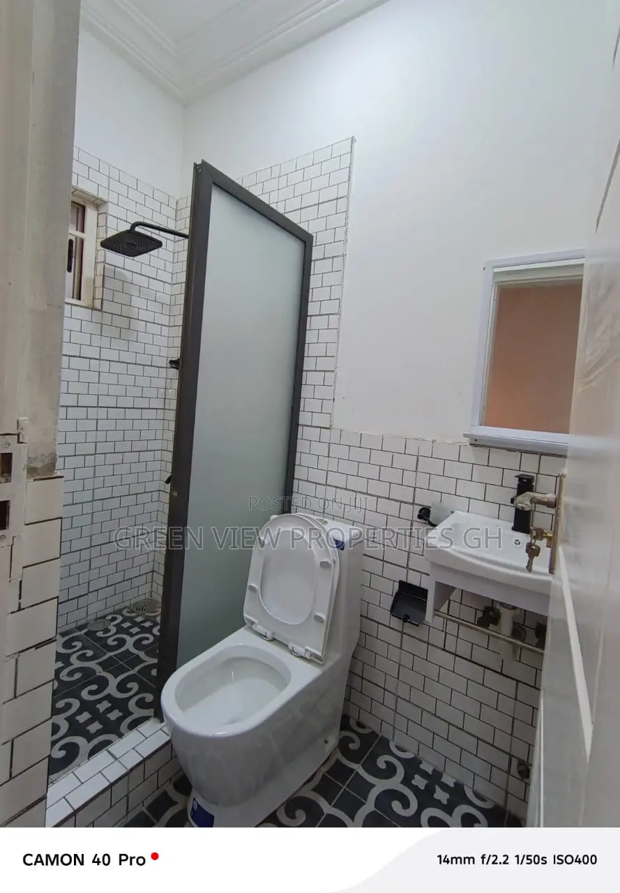 2bdrm Apartment in West Hills Mall Area for rent