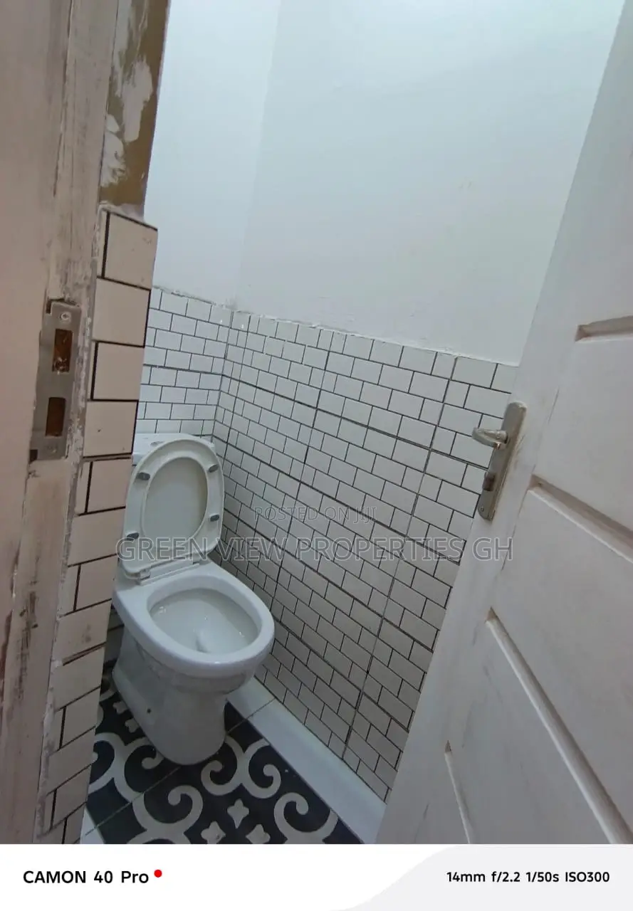 2bdrm Apartment in West Hills Mall Area for rent