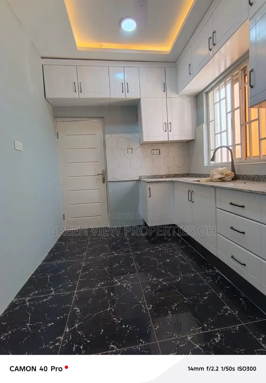 2bdrm Apartment in West Hills Mall Area for rent