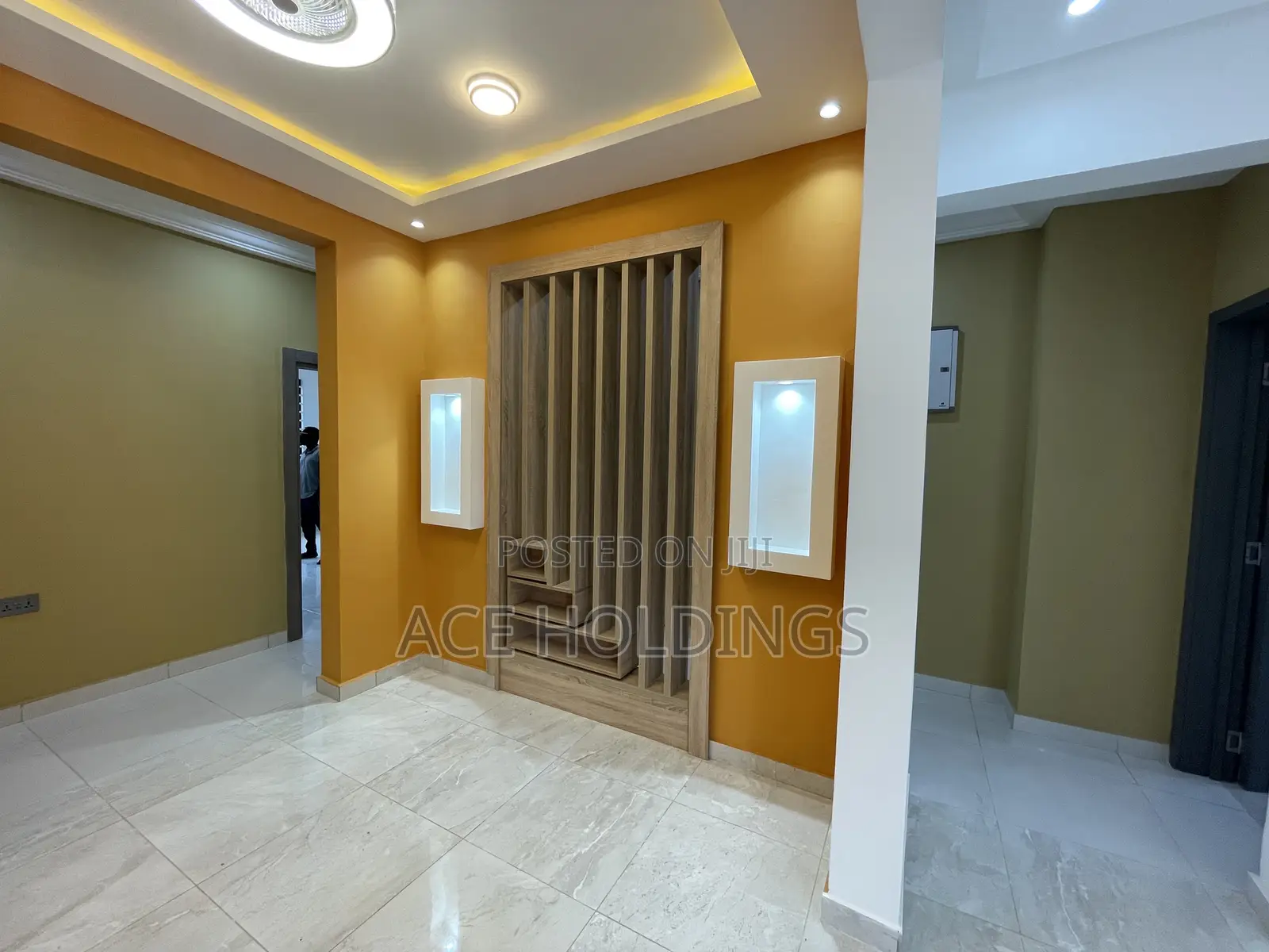 4bdrm Apartment in Ashaley Botwe for sale