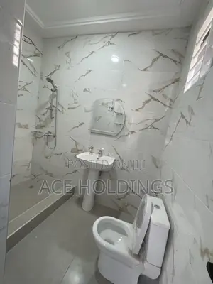 4bdrm Apartment in Ashaley Botwe for sale