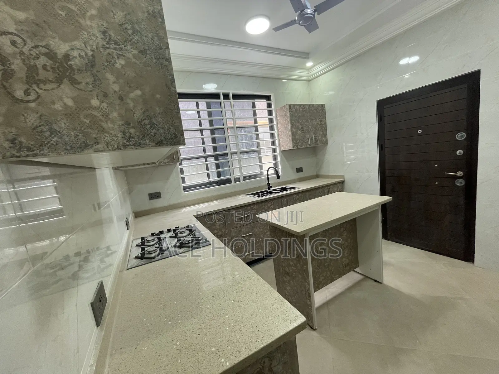 4bdrm Apartment in Ashaley Botwe for sale