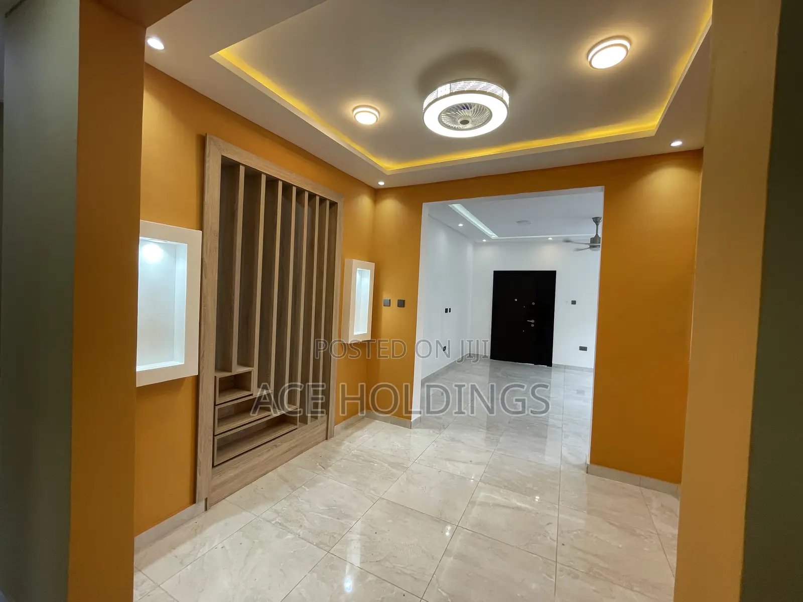 4bdrm Apartment in Ashaley Botwe for sale