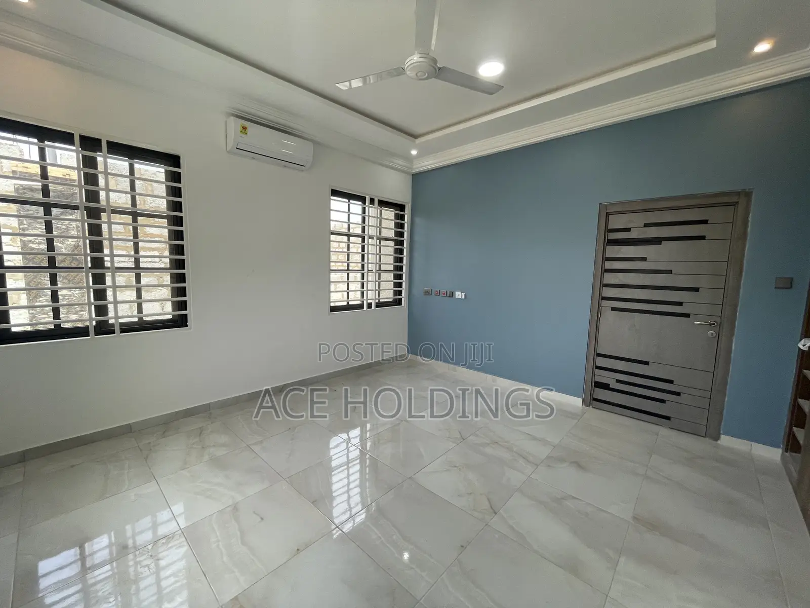 4bdrm Apartment in Ashaley Botwe for sale
