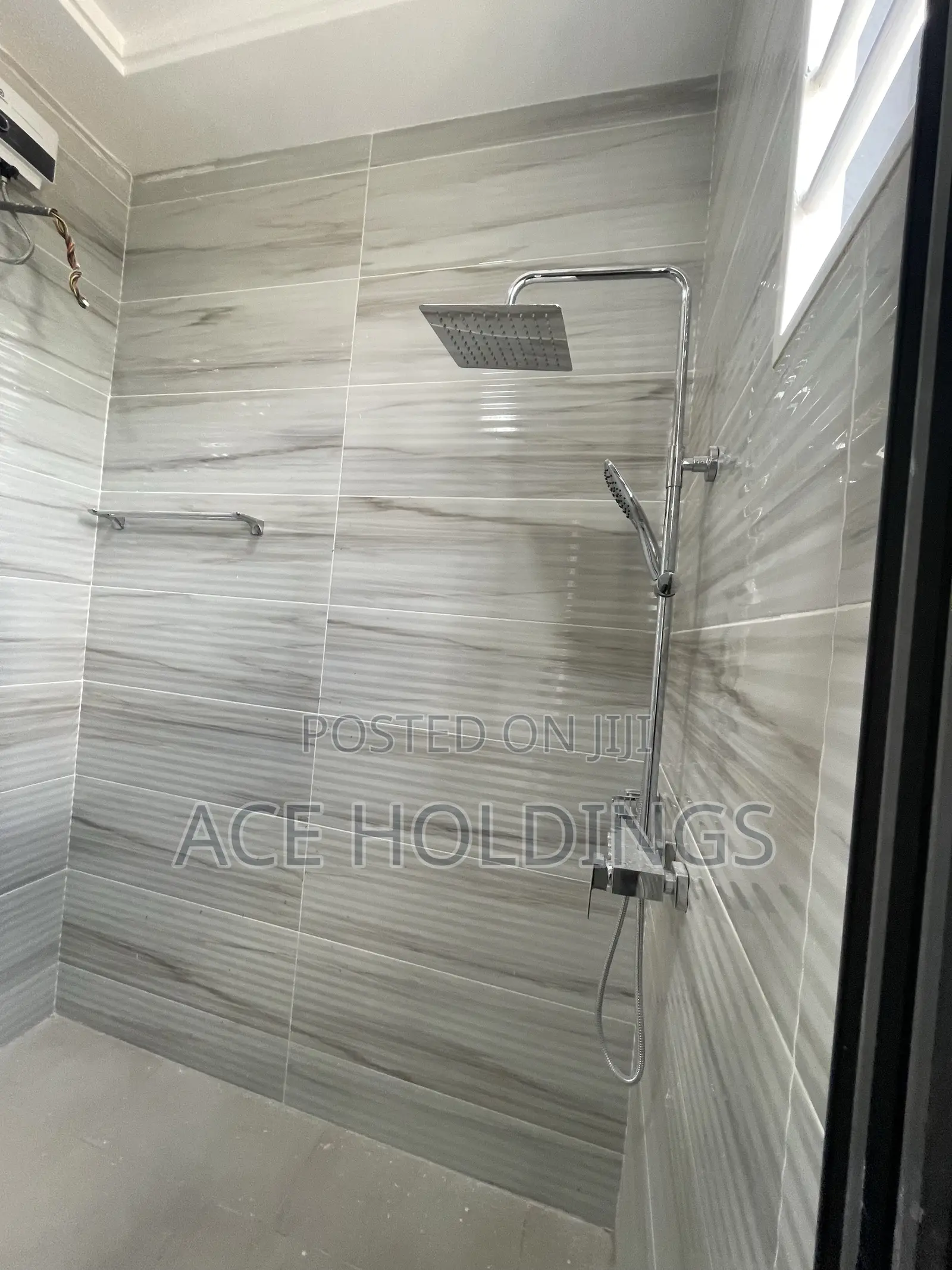4bdrm Apartment in Ashaley Botwe for sale