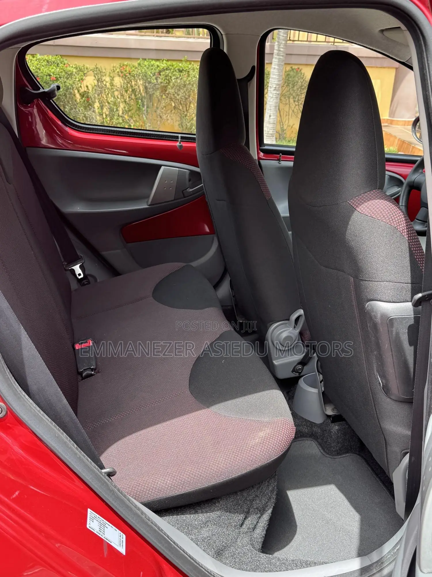 Toyota Yaris Base Hatchback 3dr 2010 Burgundy