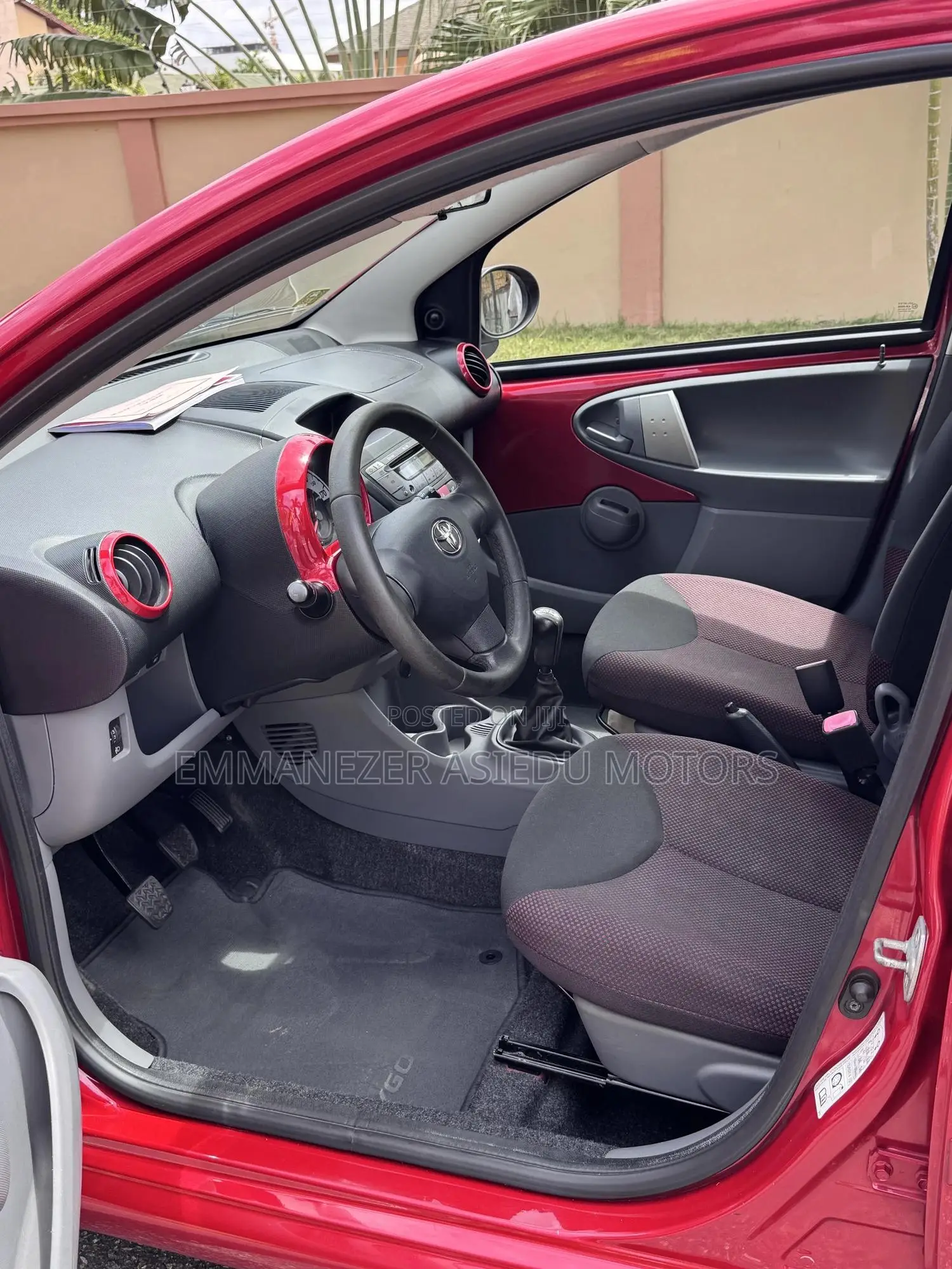Toyota Yaris Base Hatchback 3dr 2010 Burgundy