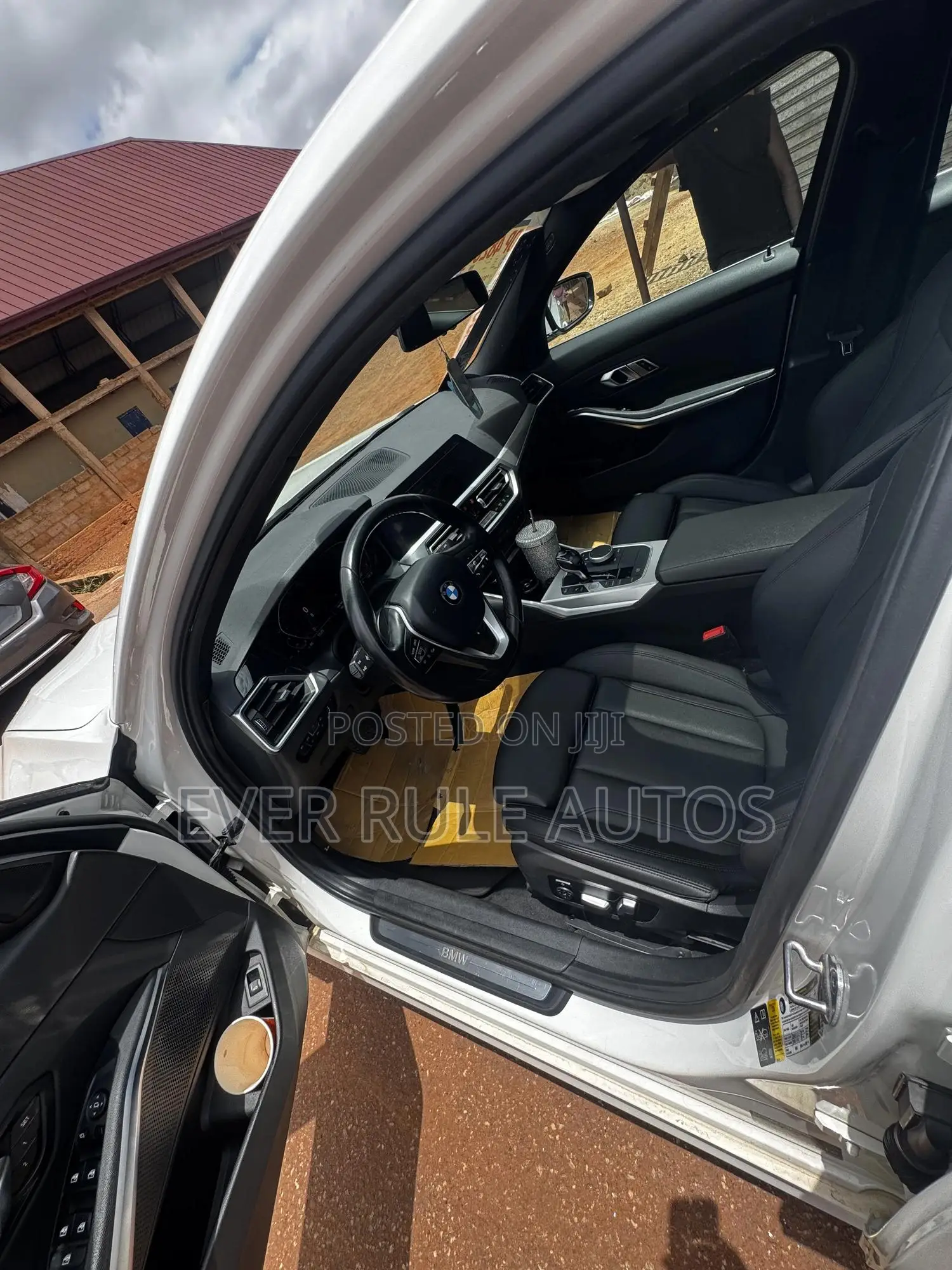 BMW 330i 2022 White