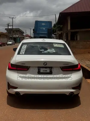 BMW 330i 2022 White