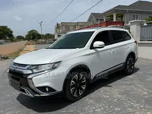 Mitsubishi Outlander SE FWD 2019 White