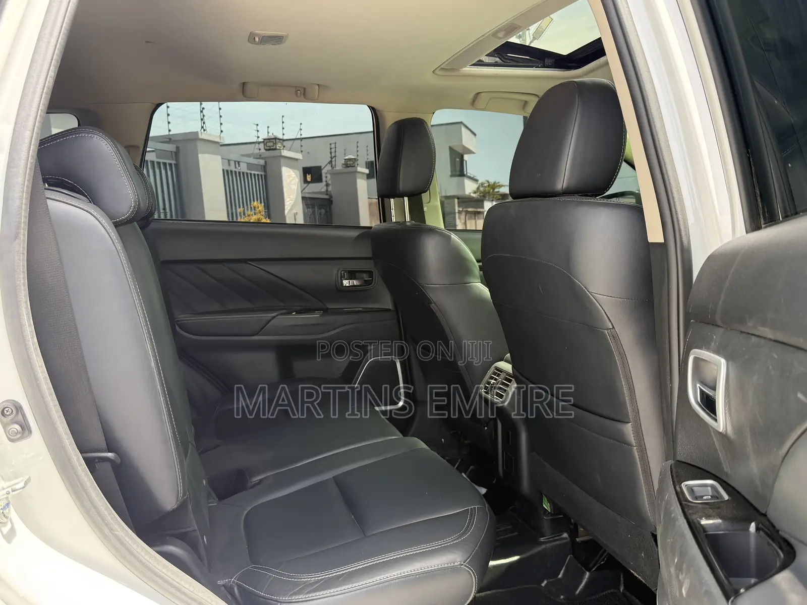 Mitsubishi Outlander SE FWD 2019 White