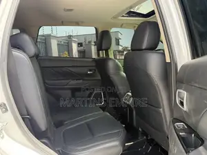 Mitsubishi Outlander SE FWD 2019 White