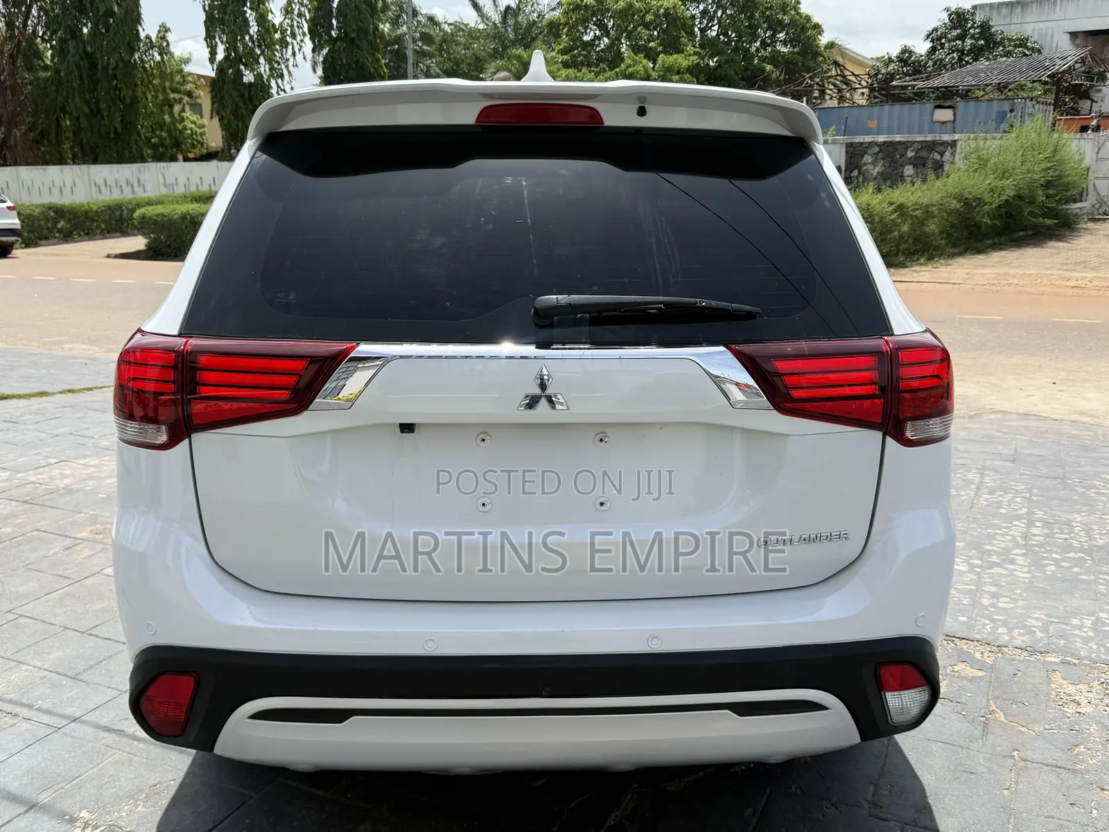 Mitsubishi Outlander SE FWD 2019 White