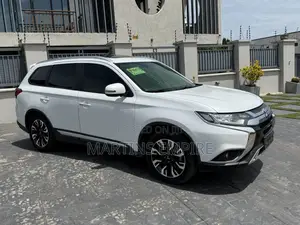 Mitsubishi Outlander SE FWD 2019 White