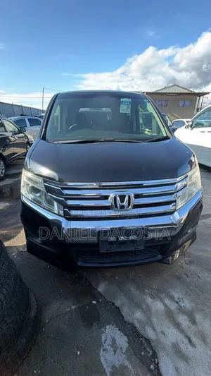 Toyota Vellfire 2011 White
